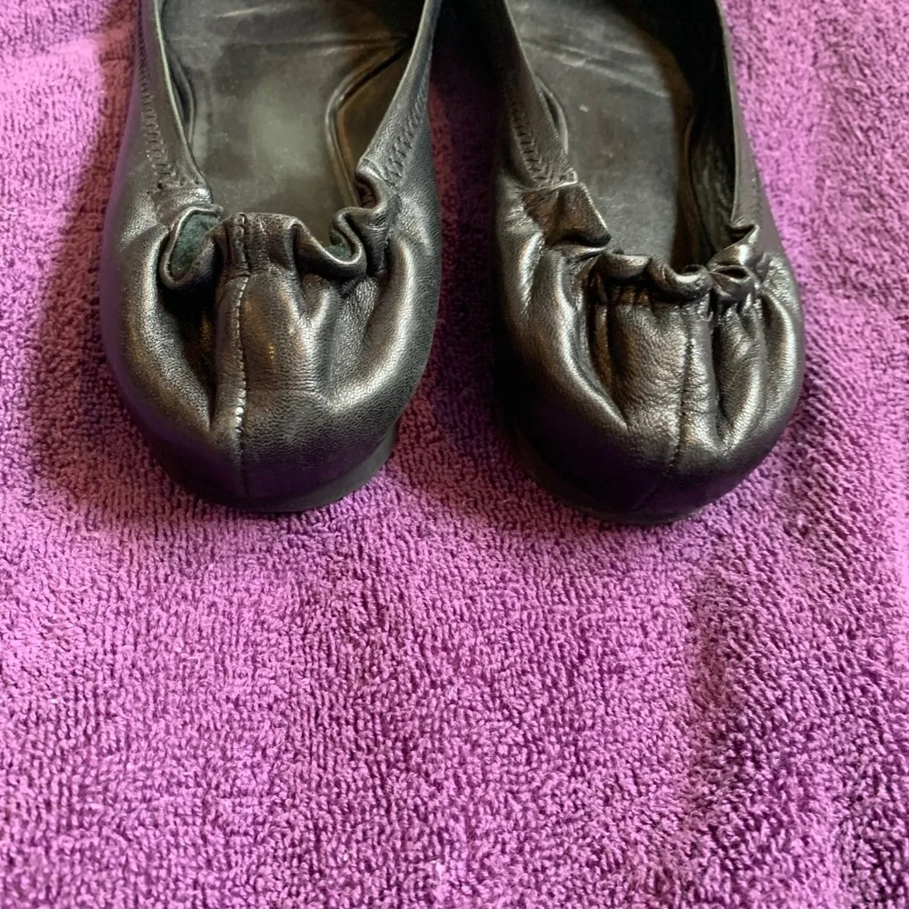 Tory Burch Black Leather Reva Flats sz 8.5M